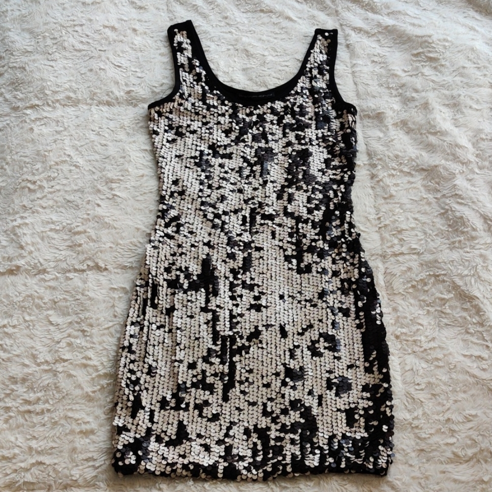 Black and cream sequin party dress